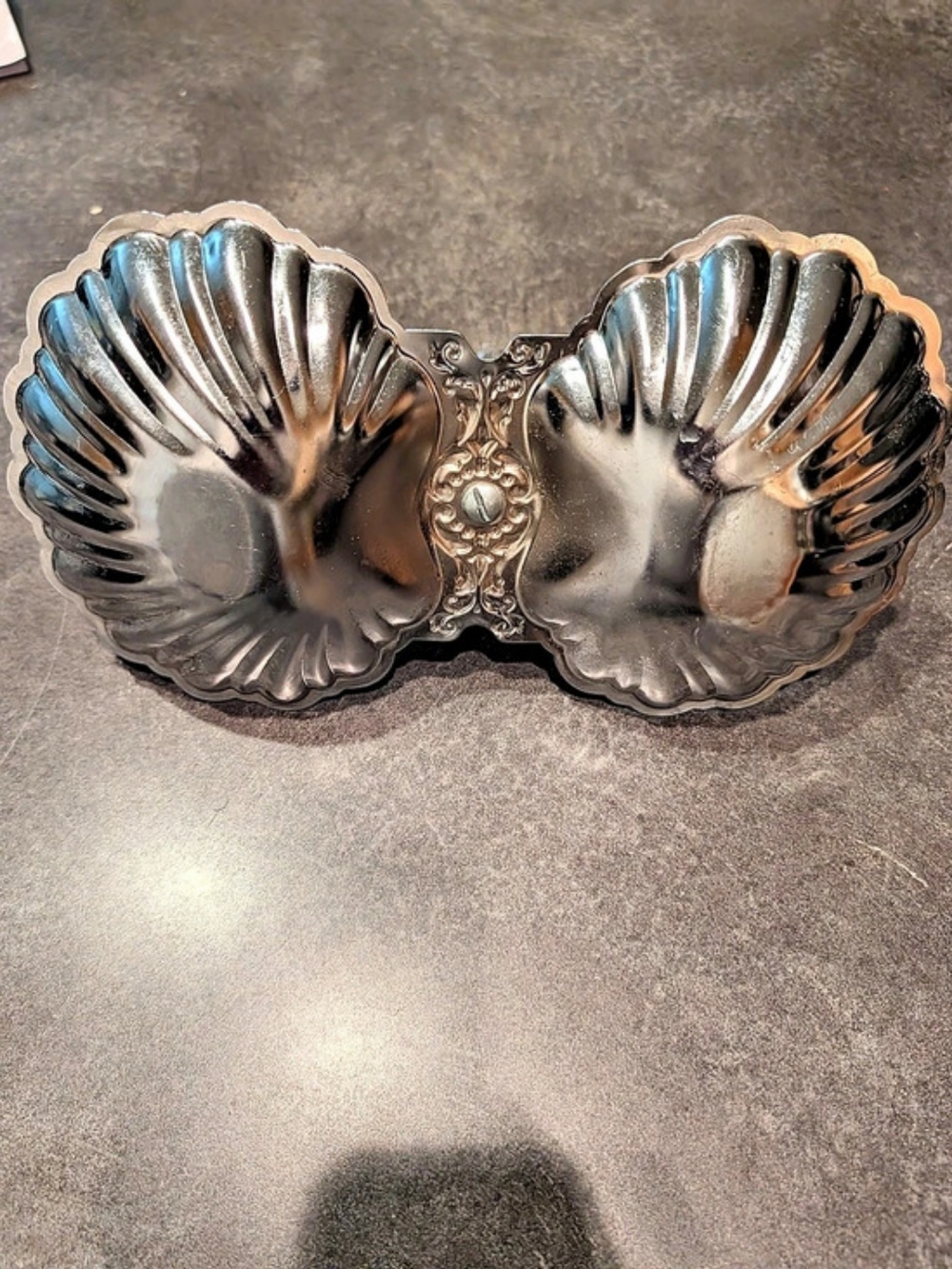 Silver Shell Divided Serving Dish - Picture 4 of 4